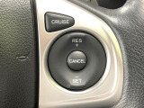 【クルーズコントロール】高速道路もラクラク走行。アクセルを離しても一定速度で走行ができ、長距離運転時の負担を軽減!加速・減速も簡単なスイッチ操作で調整できます。