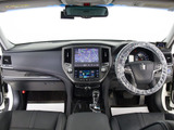 使いやすさや安全性を追求したステアリング周り!高級車ゆえにスイッチ類が多いのも特徴ですね!考え尽くされた配置ですぐに使いこなす事が出来ますのでご安心下さい!是非、体感してみて下さい!!