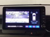 バックモニター付きで、車庫入れやバック時の後方確認をサポート。