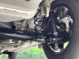 お車を安心してお乗りいただく為には、足回りの定期点検が欠かせません。サービスサポート(有償保証)では無料点検もご提供しており、安心のカーライフをお過ごしいただけるサポート体制が整っています。