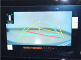 【バックモニター】後方の死角や障害物などを安全確認しながら駐車できます。運転初心者も熟練者も安心ですね♪