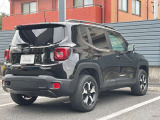 後方には障害物センサー装備!駐車が不安な方にとってバックカメラと併用でき頼もしい装備です!