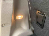 お車の状態をしっかりとお伝えするために1台の車両に付き40枚以上の画像を用意しております。外装はもちろん、室内の装備やお車の特徴などごらんください。