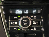 車内空調は&rdquo;AUTOエアコン&rdquo;にお任せ。運転に集中出来ますよ!