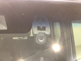 万が一の事故のときもドライブレコーダーがあると安心です。ご利用になる場合は個人情報保護の観点より新品の対応SDカードをお求め下さい。