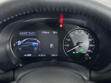 メーター内のディスプレイには運転をサポートするさまざまな情報を表示