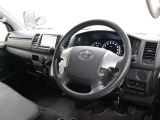 運転席廻りです。