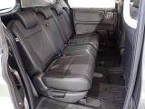 2列目シートもゆったりと座って頂けますので後部座席にお乗りの方も快適です。車内の高さもあり、勿論チャイルドシートにも対応していてお子様の乗り降りも腰を痛めず抱っこして頂けます!