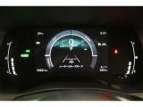 マルチインフォメーションディスプレイ付きのメーターです!エコ運転へ導く多彩な情報を表示してくれます。