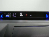 各操作スイッチは使いやすい位置に配置され、とっても見やすいメーターです。夜間時はラグジュアリーな気分にさせてくれる照明が魅力ですので、夜のドライブも楽しみになりますよ♪