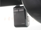 ◆ドライブレコーダー◆映像・音声などを記録する自動車用の装置です。 もしもの事故の際の記録はもちろん、旅行の際の思い出としてドライブの映像を楽しむことができます。