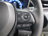 レーダークルーズコントロール作動時に車線維持に必要な運転操作の支援を行う「レーントレーシングアシスト(LTA)」を搭載しています。