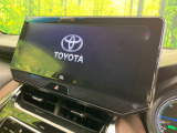【12.3インチワイドナビ】高級感とインパクトのある大型ワイドナビを装備。各種オーディオ操作はもちろん、横長ワイド画面でのマップ2分割表示など、利便性も高いナビです♪