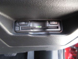 見栄えよくすっきりと収まるビルトインETC車載器です。高速道路の料金所をスムーズに通過でき、快適なドライブをサポートします。(※支払総額にセットアップ費用は含まれておりません。)
