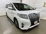 広々とした車内空間に優れた燃費性能。更にデザインも上質で人気のお車です!