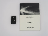キーを取り出さずにドアを施錠&解錠。クルマの始動も可能です。