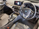 ☆センターパネルを運転席側に僅かに傾けたBMW独特のインパネ☆【駆け抜ける歓び】はここからもスタートしております☆