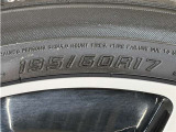 タイヤサイズは【195/60R17】