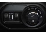 カーライフをサポートする為にも、全セールススタッフが保険の有資格者でございます。お客さまのニーズにあったプランをご提案させていただきます。Jeepオーナー様専用の自動車保険があるのをご存じですか?