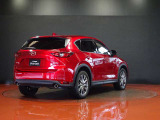 【CX-5】上質感と精悍さを兼ね備え、ワイド感を強調した意匠。オールラウンドな機能美と品格、洗練されたデザイン。