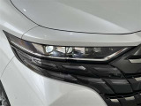 LEDヘッドライトです。デザイン性がよくとても明るいので、夜間の走行や悪天候でも安心です。しかも長寿命!