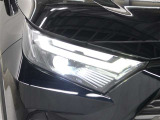 LEDヘッドライトには「オートマチックハイビームシステム」を搭載。夜間走行時にハイビームで走行可能と判断した場合、ロービームとハイビームを自動的に切り替え、前方視界確保をアシストします。