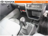 実用的な、5速マニュアル車です。