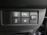 パーキングセンサーや横滑りを防ぐVSA等のスイッチ類は運転席の右側、手の届きやすい位置にあります。