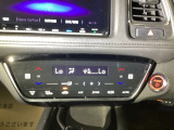 ダブルエアコンは、運転席と助手席でそれぞれ異なる温度を設定できます。