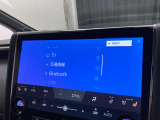 ブルートゥースに接続することにより、スマホに入ったお気に入りの音楽を車内で楽しむことができます♪あると本当に便利な機能になっています!