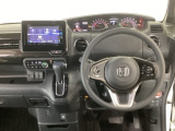 【前方視界】開放的な前方視界!運転がしやすく疲れにくいです♪窓が大きく、見通しがとっても良いおクルマですよ♪