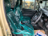 運転席・助手席シート廻りは使用感も少なく、良好な状態となっています。丁寧に使われていたことがよくわかりますね。