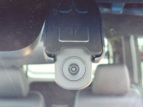 ◆【ドライブレコーダー】映像・音声などを記録する自動車用の装置です。もしもの事故の際の記録はもちろん、旅行の際の思い出としてドライブの映像を楽しむことができます。