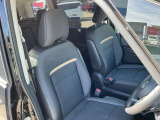 運転席は広くゆったり作られているので運転される方もリラックスして運転できます!