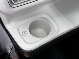 ホットドリンクをちょうど良い温度でキープしてくれる保温機能付きのホッとカップホルダー