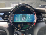 長期にわたる保証を実現。2年間のMINI NEXT保証と延長保証(別途費用)を合わせて最大4年間の保証。万一の故障に長期に備えることができ、ご安心してお乗り頂けます。