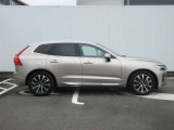 イージーエントリー/エグジット車両に乗り降りする際に、サスペンションを下げることにより車両への乗り降りがしやすくなります。