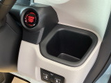 丸いボタンを押して、エンジンスタートが可能なプッシュエンジンスタートシステムです。一度味わったらこの装備が必需品になってしまいます。