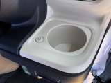 ホットドリンクをちょうど良い温度でキープしてくれる保温機能付きのホッとカップホルダー