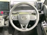 【ステアリングスイッチ】運転中、前方から目線をそらすことなく、オーディオ等の操作が可能な便利機能!安心&快適なドライブを演出してくれます♪