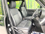 運転席まわりには十分なスペースがあり、大柄な方でもゆったり運転していただける環境です。