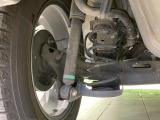 お車を安心してお乗りいただく為には、足回りの定期点検が欠かせません。サービスサポート(有償保証)では無料点検もご提供しており、安心のカーライフをお過ごしいただけるサポート体制が整っています。
