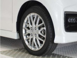 認定中古車では、厳しいHonda認定基準をクリアした厳選されたHonda認定中古車のみ、取り扱っております。「ご購入前の安心」「納車後の信頼」を車両と一緒に提供しております。
