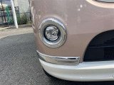 暗闇でも前方をくっきりと照らしてくれるライトです。夜の運転でも安心ですね。