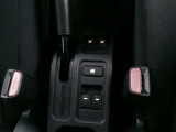 運転席・助手席にはシートヒーターが付いております!寒い冬でも快適にドライブできますね♪(^▽^)