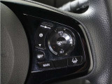◆アダプティブクルーズコントロール◆予め設定した車速内でクルマが自動的に加減速。前走車との適切な車間距離を維持しながら追従走行します。【LKAS】車線維持支援システムでステアリング操作を支援。
