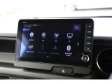クルマの中でiPhoneを、より安心・快適に楽しめる「Apple CarPlay」に対応。音楽の再生や通話など、iPhoneの様々な機能をナビ画面や音声で操作できます。