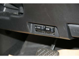 ビルドインタイプのETC車載器がスッキリと収まっています。