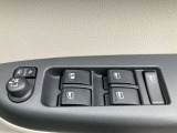 全席パワーウインドです。ドアミラーの格納調整も行えます!