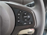 ◆アダプティブクルーズコントロール◆予め設定した車速内でクルマが自動的に加減速。前走車との適切な車間距離を維持しながら追従走行します。【LKAS】車線維持支援システムでステアリング操作を支援。